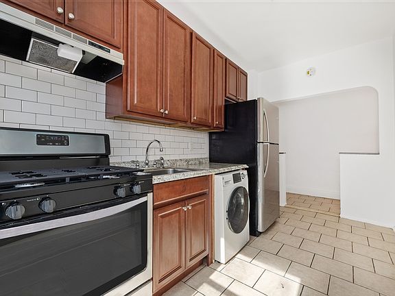 2nd image of 2336 Newbold Ave #5