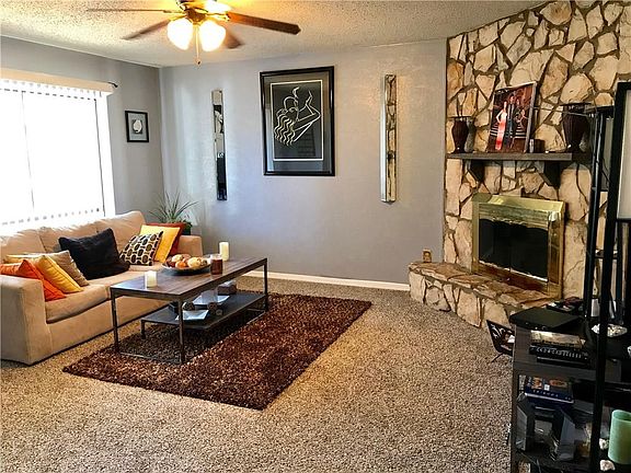 2nd image of 5417 Kings Manor Dr