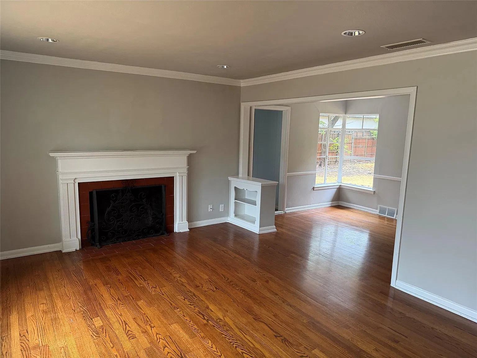 3 bed, 1504 sqft, $3,495 — Photo 2