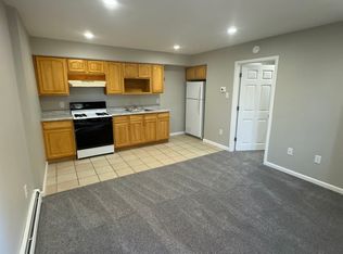 327 Powhattan Ave #B, Essington, PA 19029