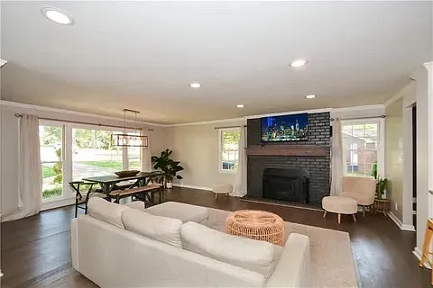 Vanguard Cir SW — Photo 6