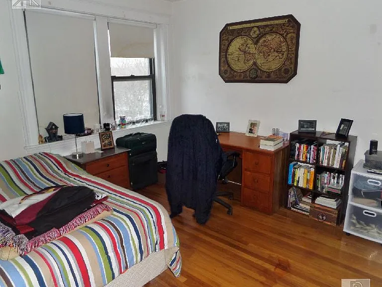 27 Egremont Rd #2 — Photo 1
