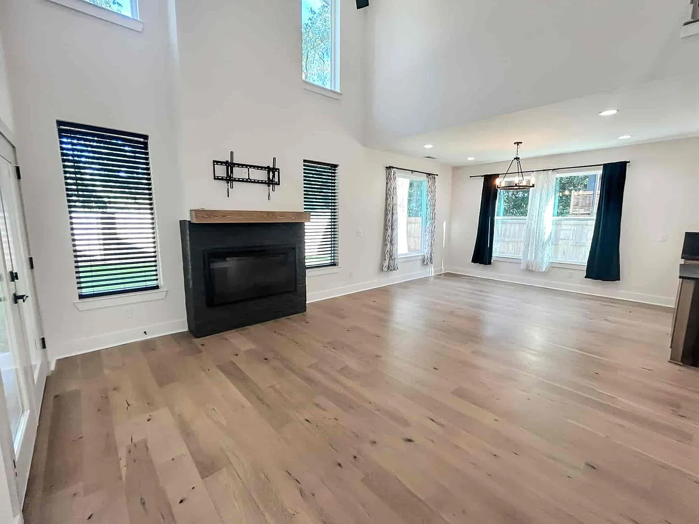 Modern 4BR Craftsman Perfection Minutes from Marietta Square & The Battery — Photo 4