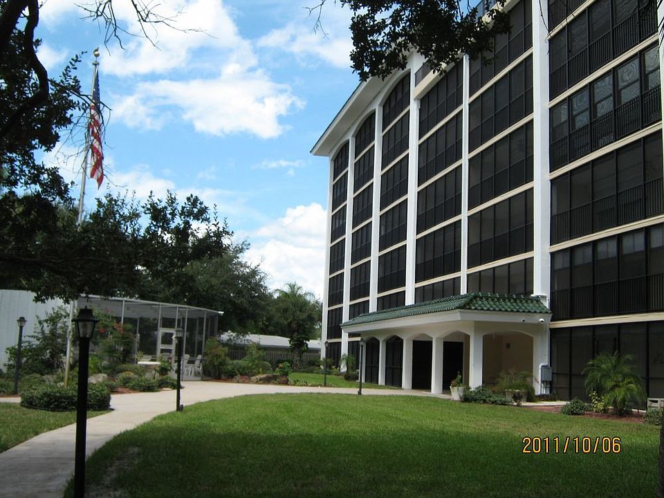 1st image of 512 W Venice Ave APT 601