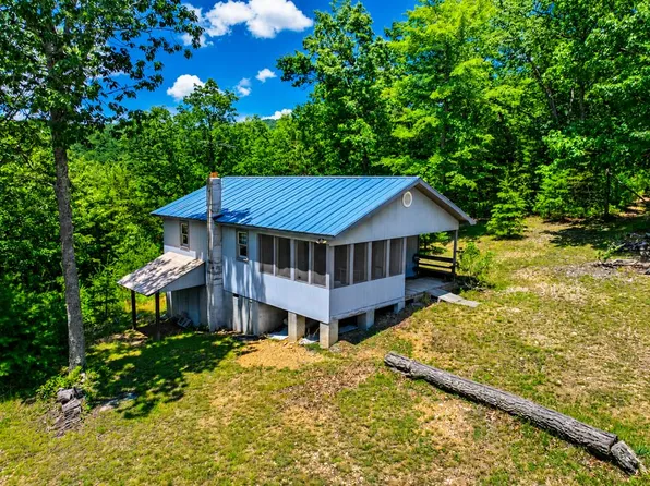 640 Gator Mountain Rd, Indian Valley, VA 24105