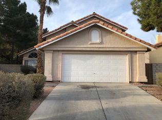 1220 Red Hollow Dr, North Las Vegas, NV 89031