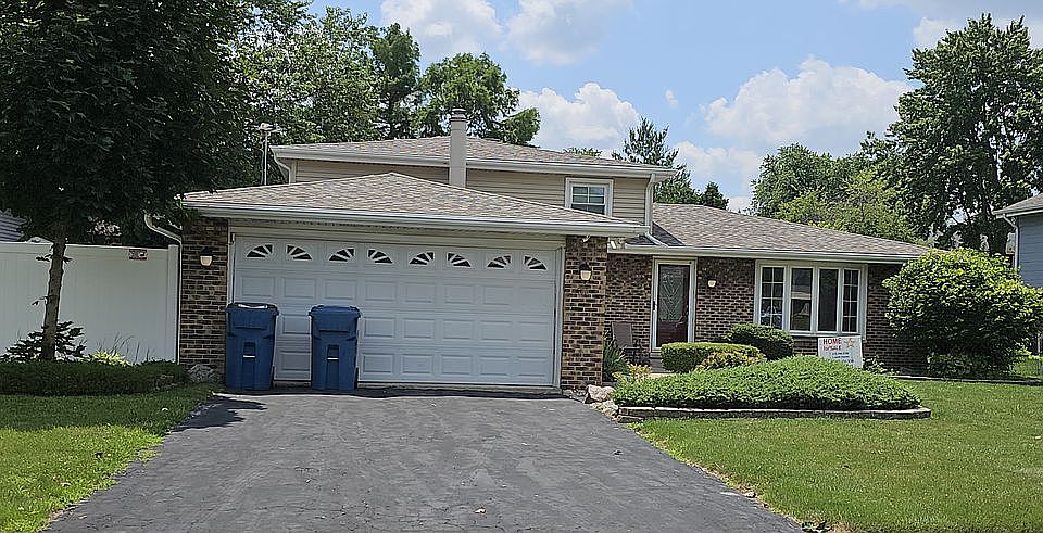 1st image of 700 Cottonwood Dr
