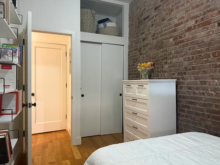 243 E 2nd St #1A — Photo 5