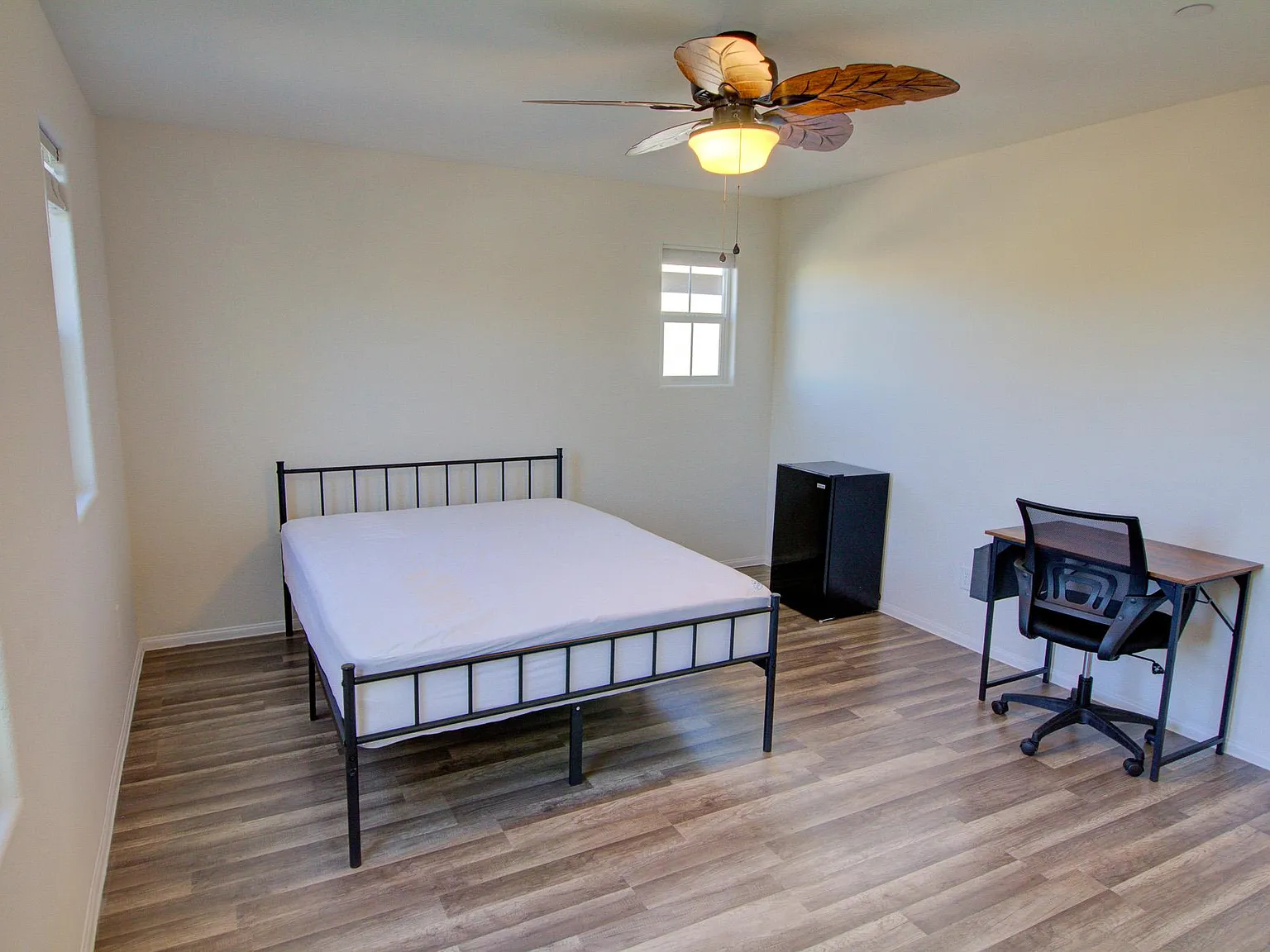 4 bed, 3.0 bath, 2469 sqft, $1,027 — Photo 4