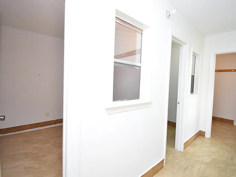 205 Lasalle Way — Photo 21