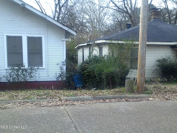 2nd image of 1135 S Mound St