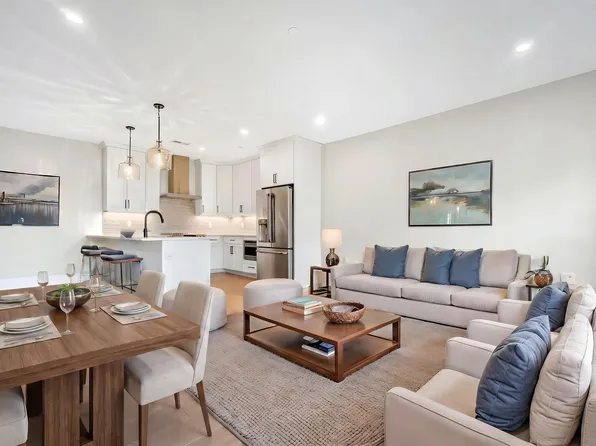 62 Foundry St #504, Wakefield, MA 01880