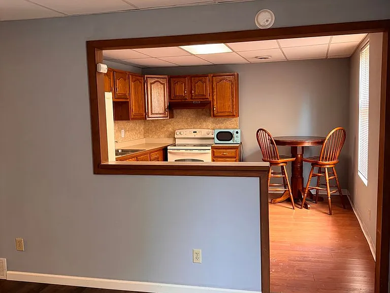 25 N Water Ave — Photo 8