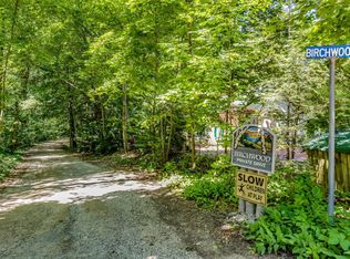 7425 Beach Trl, Three Oaks, MI 49128