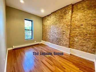 Rented by Lucrum Group