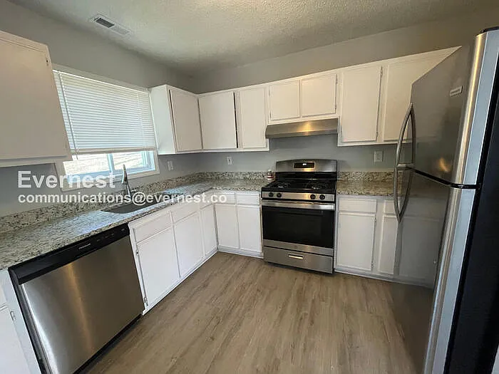 504 E McLelland Ave — Photo 3