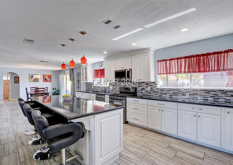 1st image of 2406 Bonita Ln