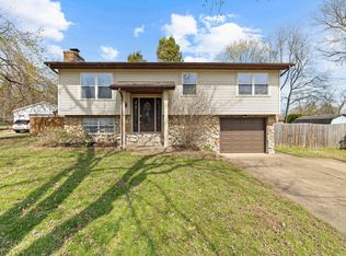 7366 Oakdale Dr, Newburgh, IN 47630