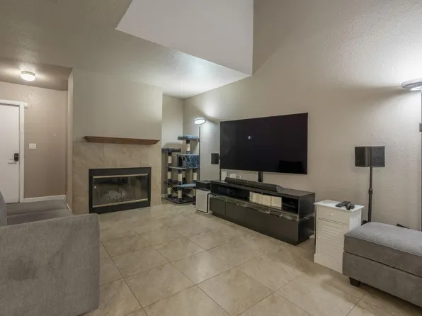 6226 Oak Valley Ln, Citrus Heights, CA 95621