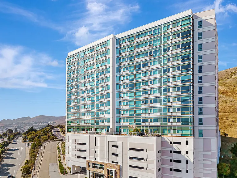 1 Mandalay Pl #1808 — Photo 22
