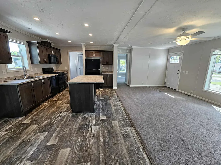 Lawndale Estates — Photo 44