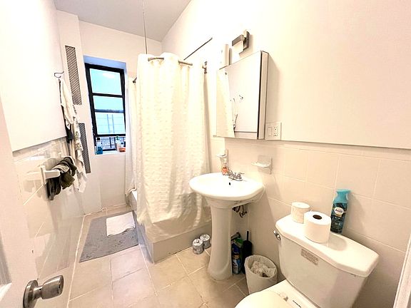 2nd image of 550 W 157th St APT 25