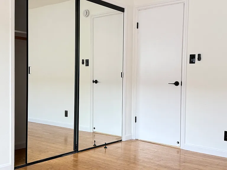 826 N Hobart Blvd #11 — Photo 8