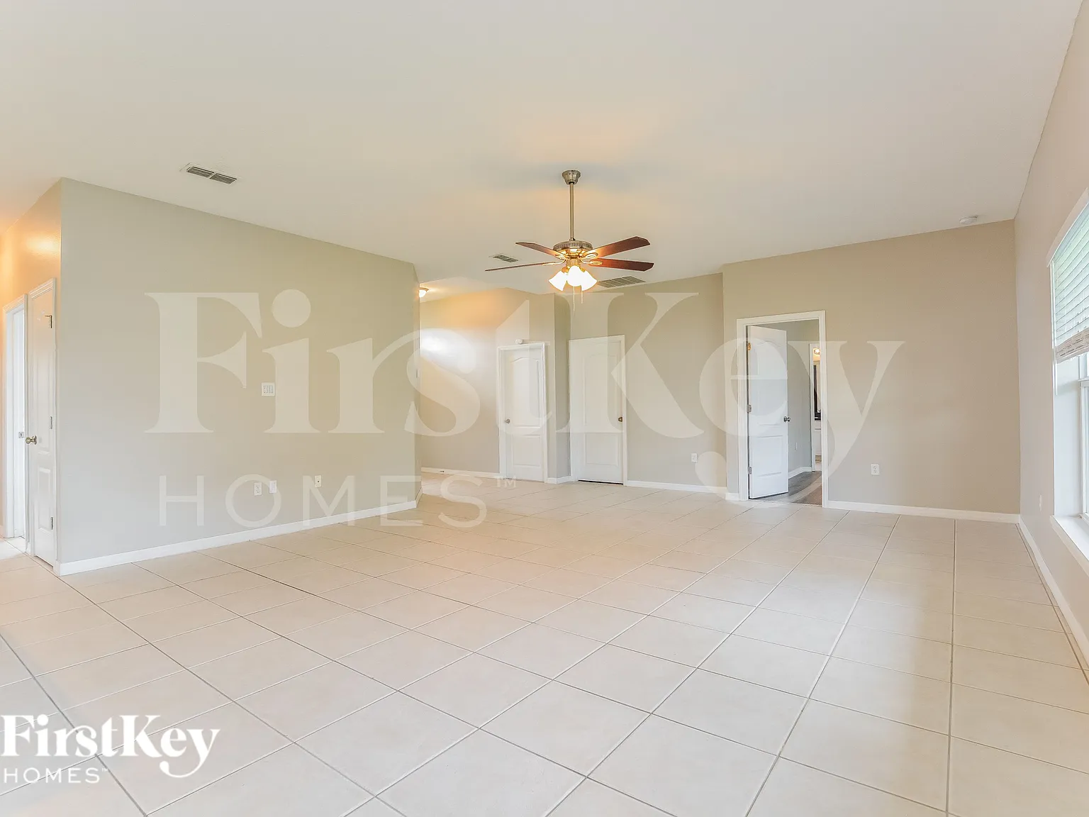 3 bed, 2.0 bath, 1596 sqft, $1,970 — Photo 3