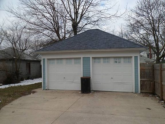 2 Car Garage