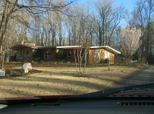 124 Partridge Rd, Greenwood, SC 29649