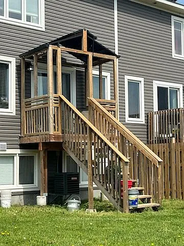 24 Staples Blvd — Photo 3