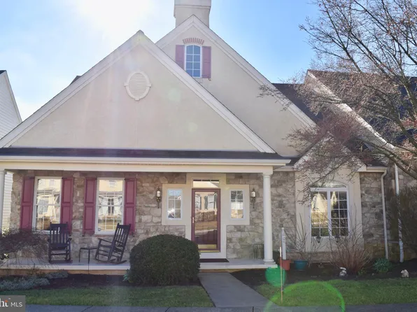 206 Brittany Dr, Avondale, PA 19311