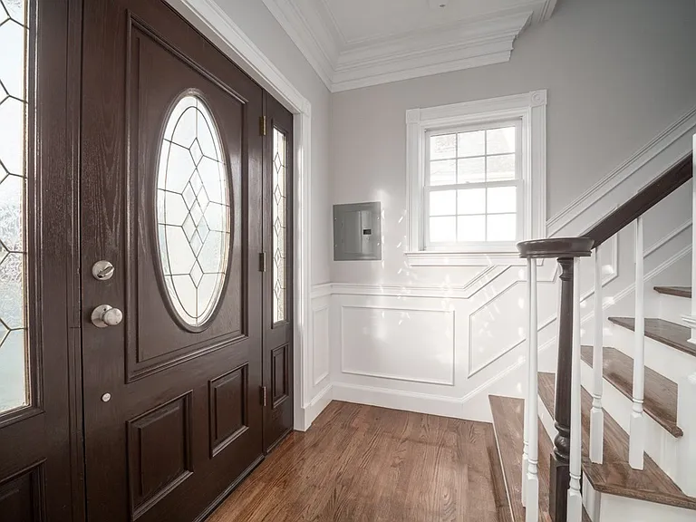 8 Richardson St #2 — Photo 4