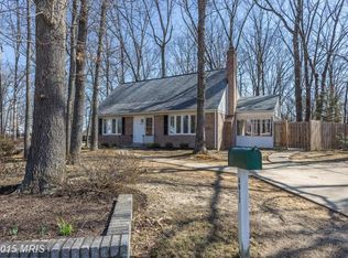 6817 Rolling Rd, Springfield, VA 22152