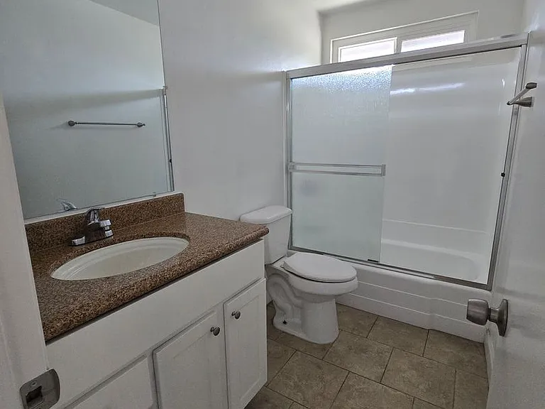2650 E Park Ln — Photo 21