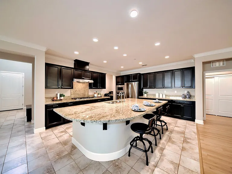1734 Cranbrook Ct — Photo 5