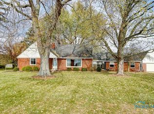 220 Waterloo Dr, Arlington, OH
