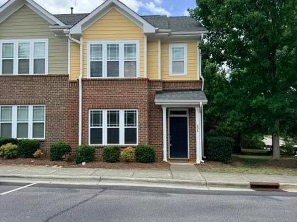 806 Carpenter Glenn Dr, Cary, NC 27519
