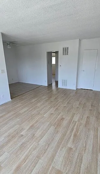 1308 N Poinsettia Pl #8 — Photo 3