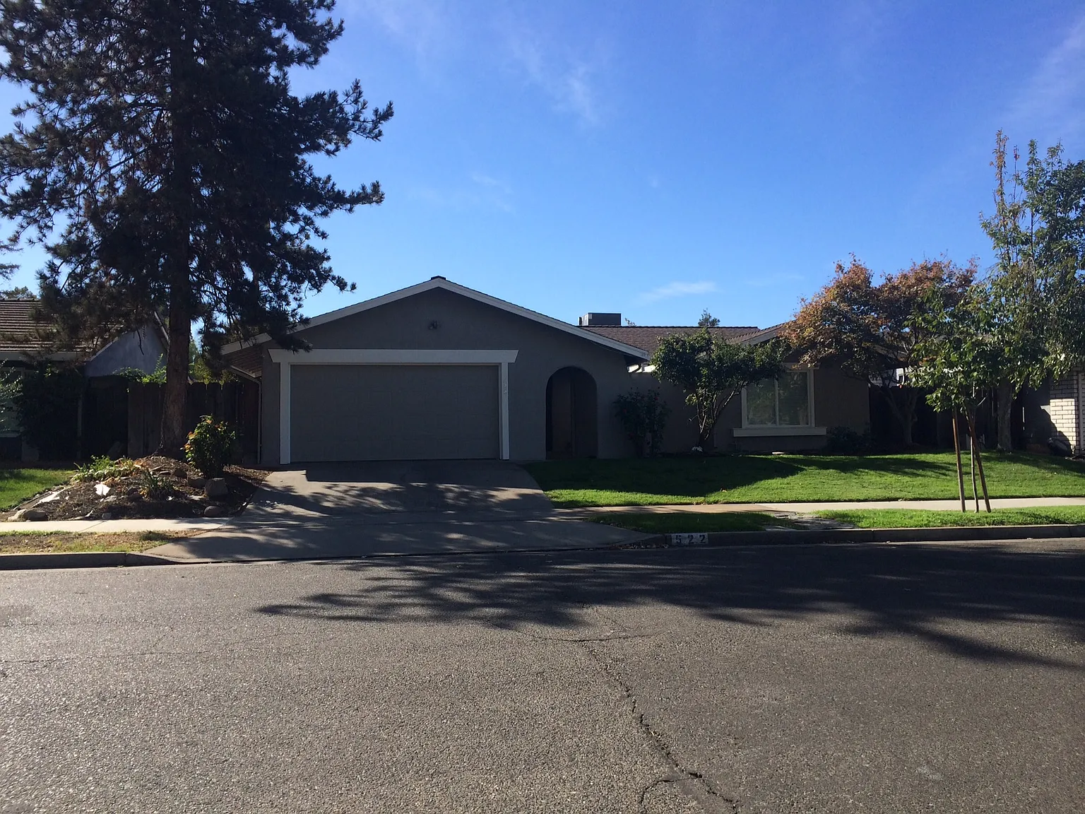 522 Sunset Dr photo 1