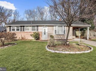 731 Aston Martin Dr, Lindenwold, NJ 08021