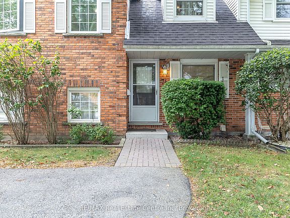 3rd image of 129 Victoria Rd N #74