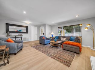 16021 Bassett St, Van Nuys, CA 91406