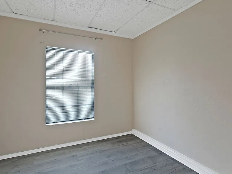 6104 Kelly Elliott Rd — Photo 24
