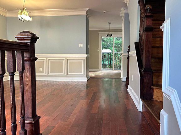 2nd image of 1821 Wigglesworth Way