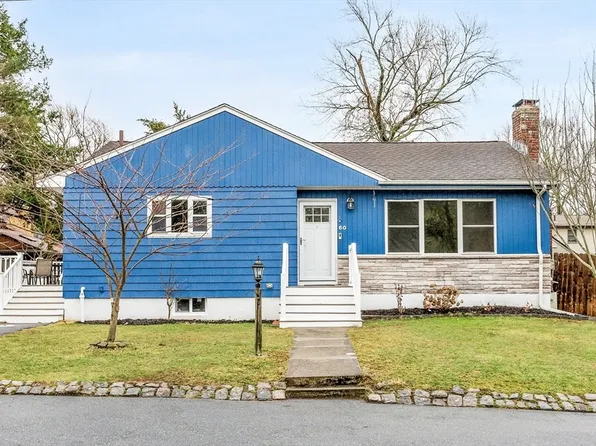 60 Goshen Rd, Dedham, MA 02026