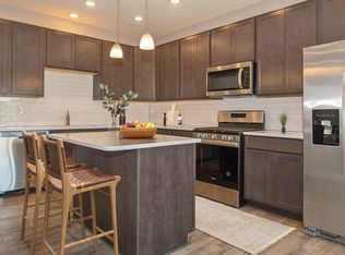 6114 Cascades Dr, Whitestown, IN 46075