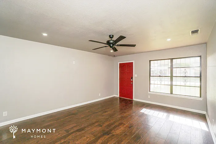815 Upland Rd — Photo 3