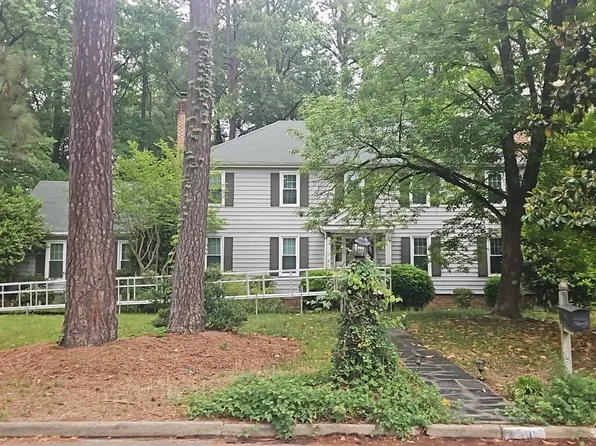 208 Fulham Cir, Richmond, VA 23227