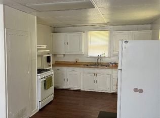 317 N Elm St, Muenster, TX 76252